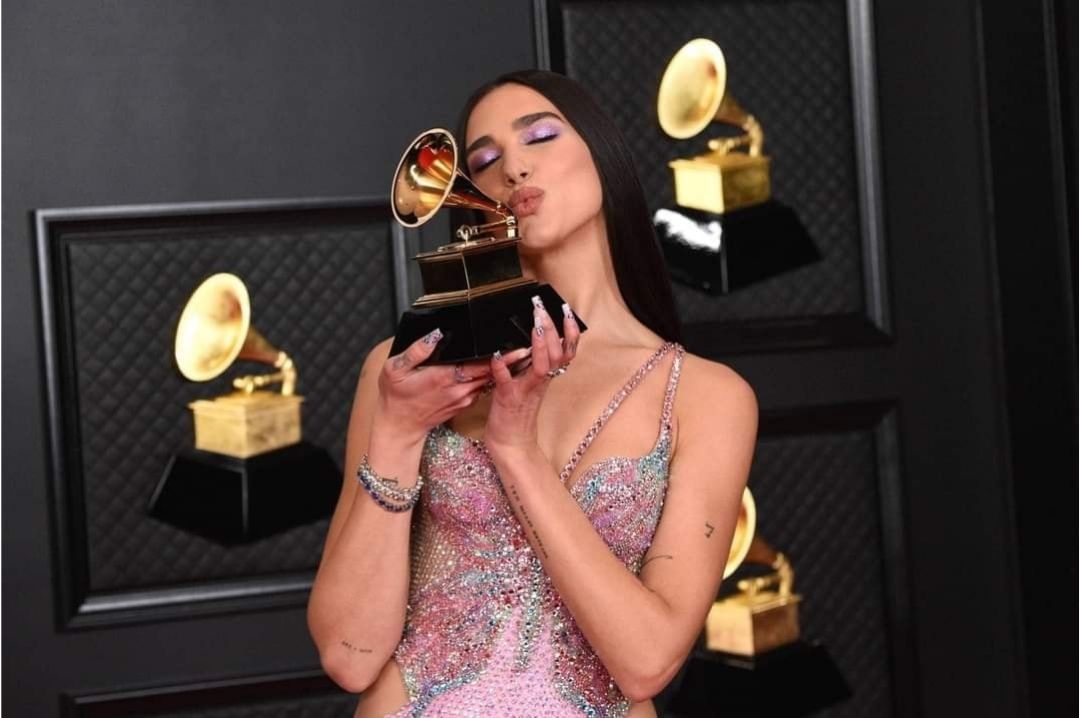 dualipa_londontour_grammyawards