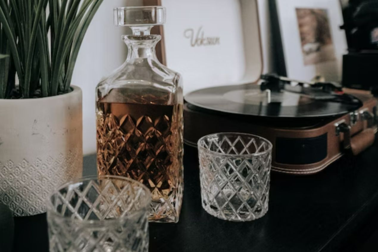 Photo for: Which is the right whiskey decanter for you, and how to use it?