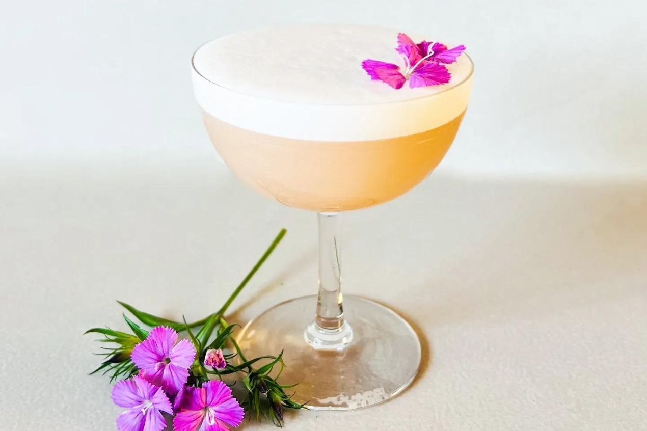 Photo for: Gin Sour with a Grapefruit twist!