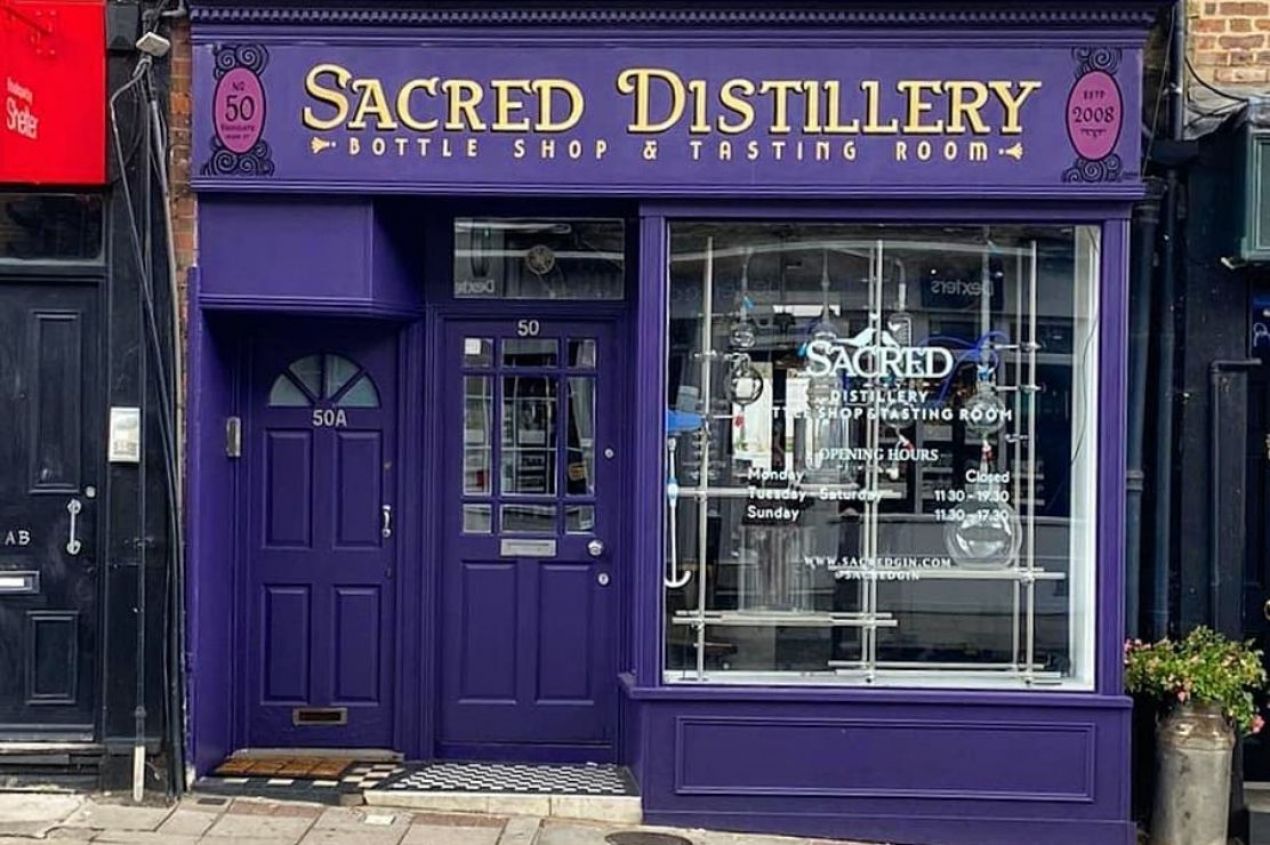 Photo for: Distillers day road trip around London in Covid