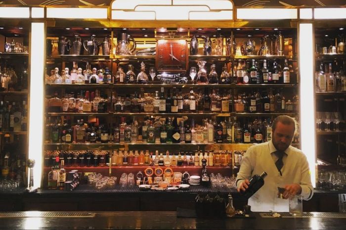 Photo for: 5 Things Bartenders Notice About Their Customers with Minas Kotoulas