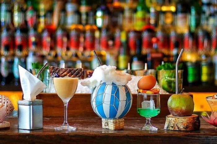Photo for: Discover 5 Exquisite Craft Cocktail Bars In London 